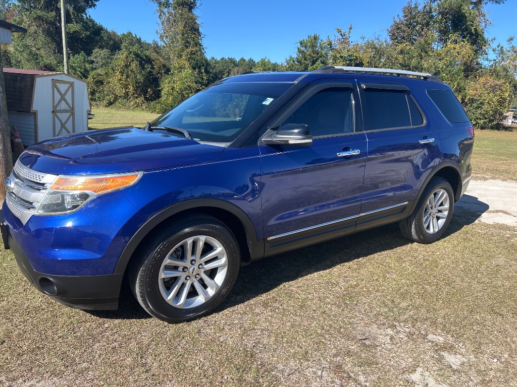 2013 Ford Explorer - $9,995
