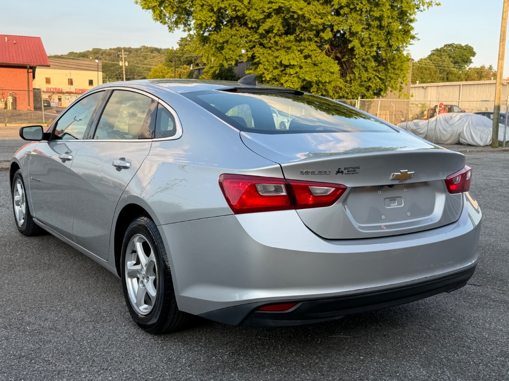 2017 Chevrolet Malibu - $6,500