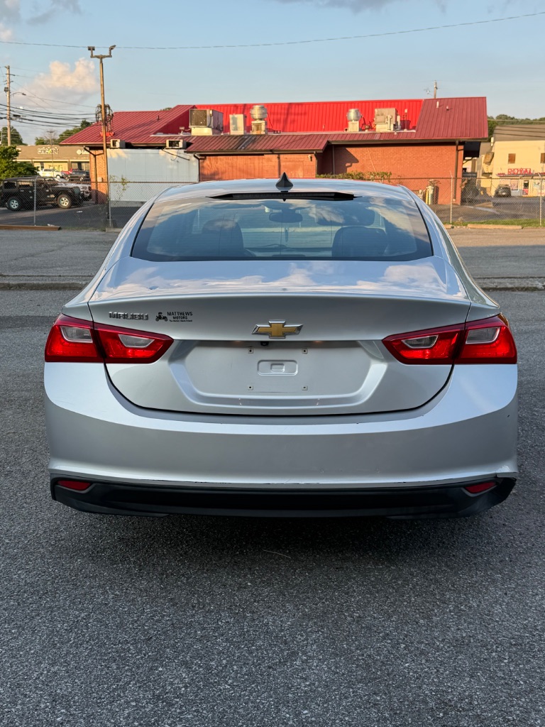 2017 Chevrolet Malibu - $6,500