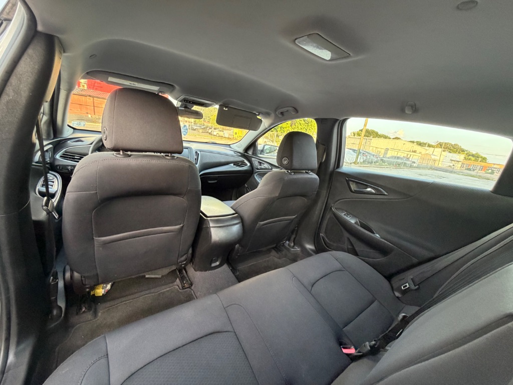 2017 Chevrolet Malibu - $6,500
