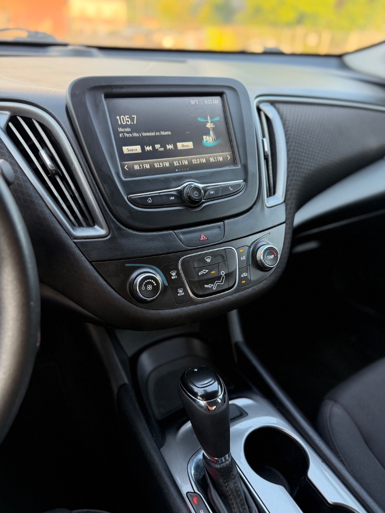 2017 Chevrolet Malibu - $6,500