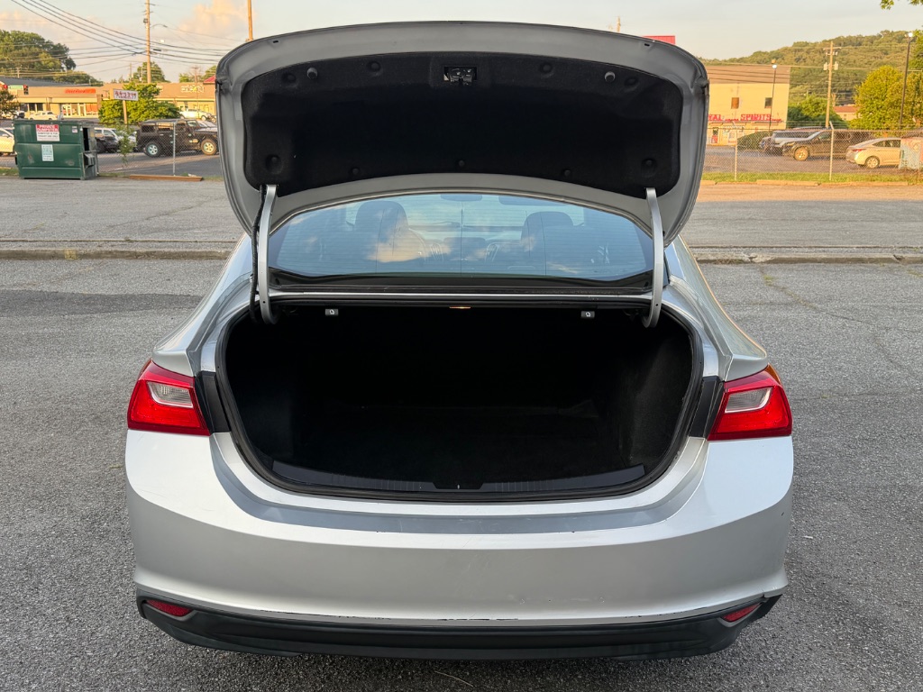 2017 Chevrolet Malibu - $6,500