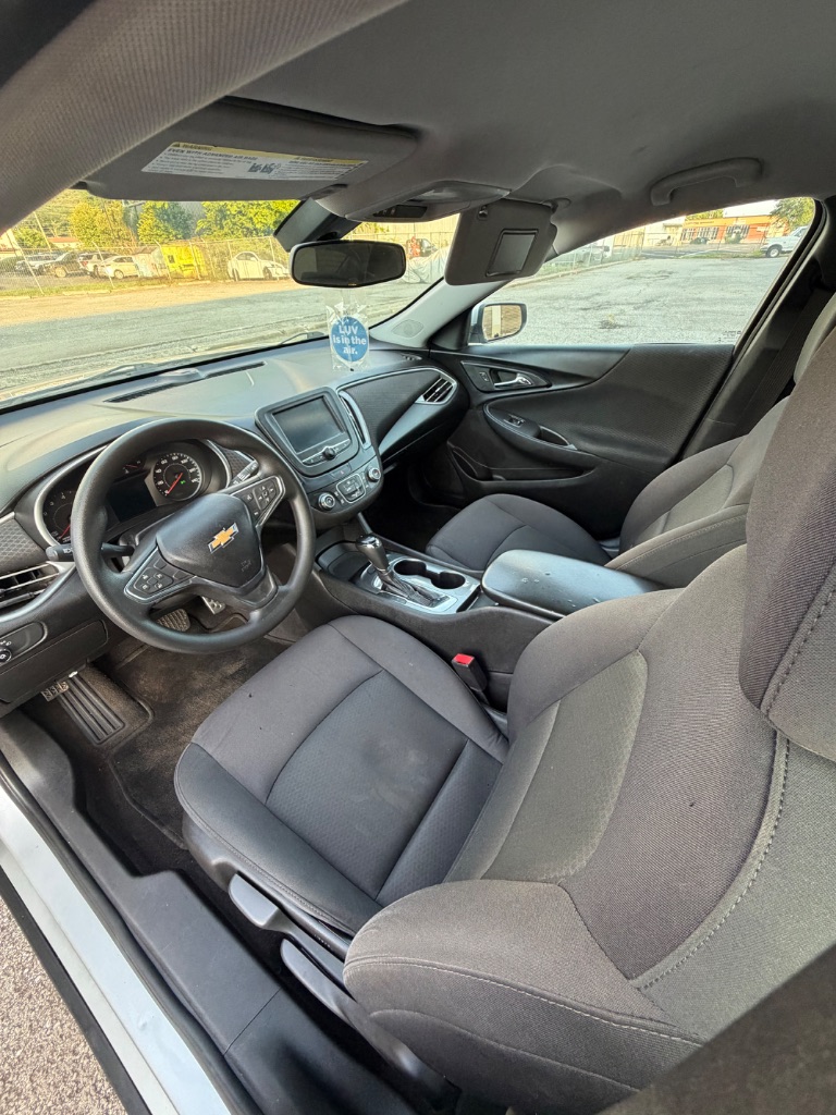 2017 Chevrolet Malibu - $6,500