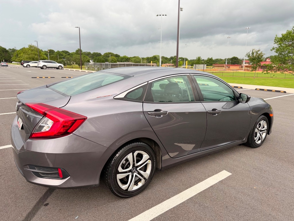 2018 Honda Civic - $9,400