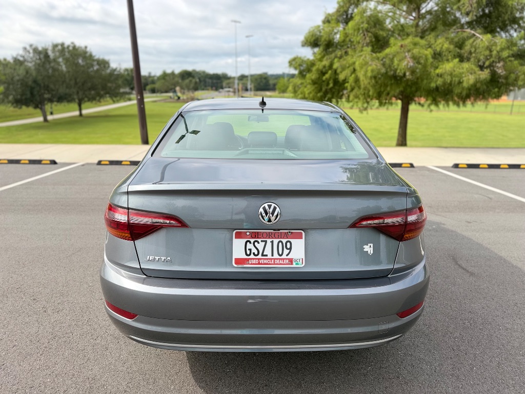 2019 Volkswagen Jetta - $9,000