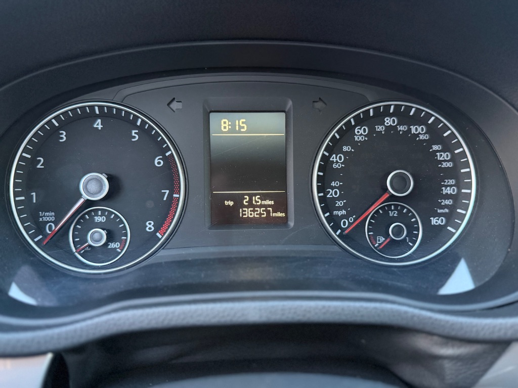 2015 Volkswagen Passat - $9,400