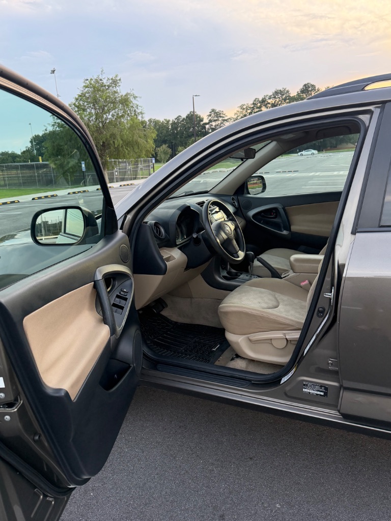 2010 Toyota RAV4 - $8,000