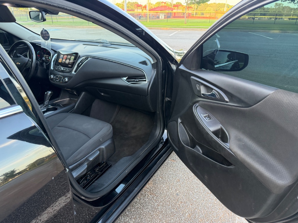 2018 Chevrolet Malibu - $12,000