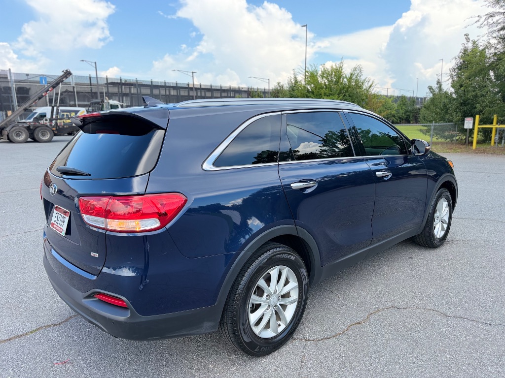 2016 Kia Sorento - $8,500