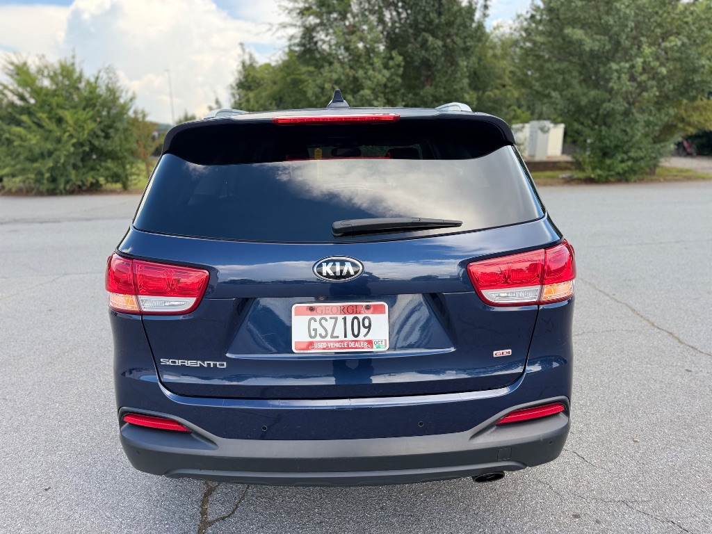 2016 Kia Sorento - $8,500