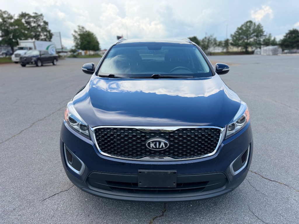 2016 Kia Sorento - $8,500