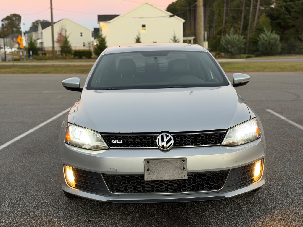 2014 Volkswagen Jetta - $9,000