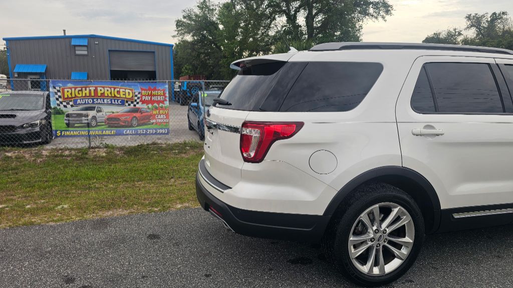 2018 Ford Explorer - $15,900