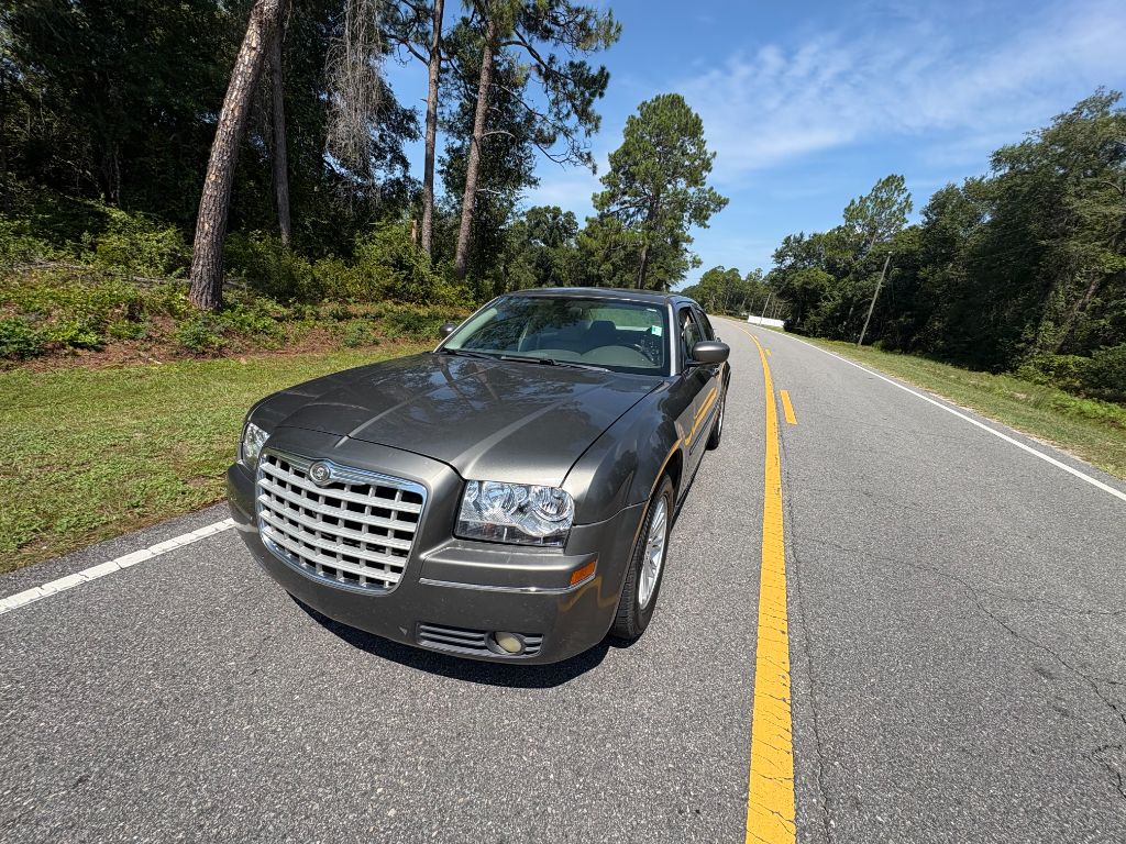 2008 Chrysler 300 - $4,000