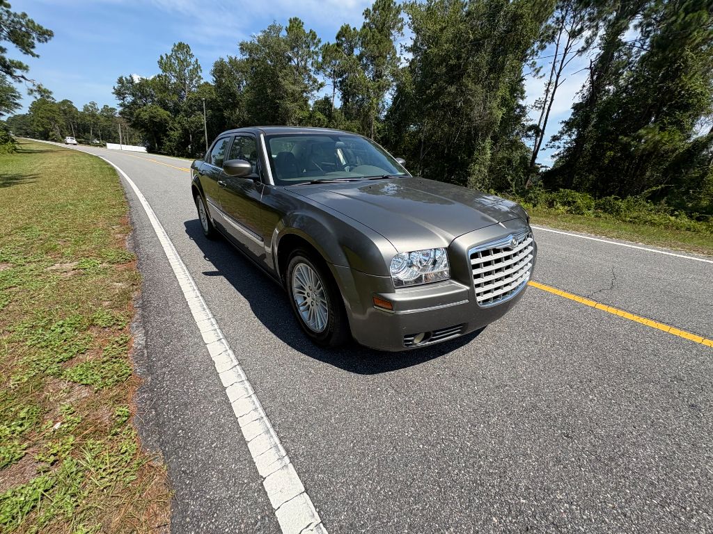 2008 Chrysler 300 - $4,000