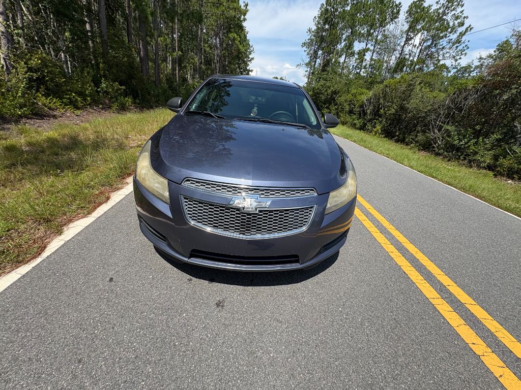 2013 Chevrolet Cruze - $3,200