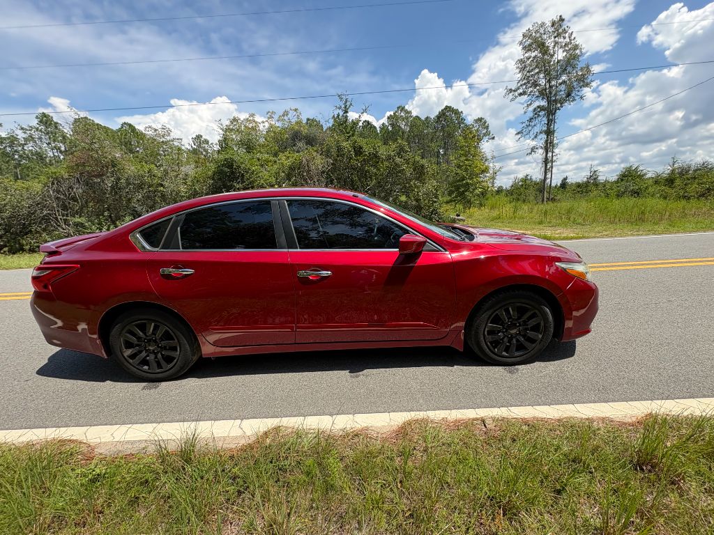 2017 Nissan Altima - $5,500