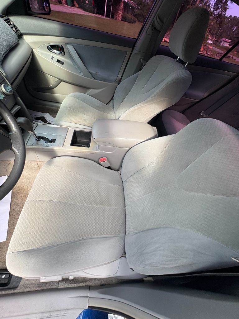2009 Toyota Camry - $3,500