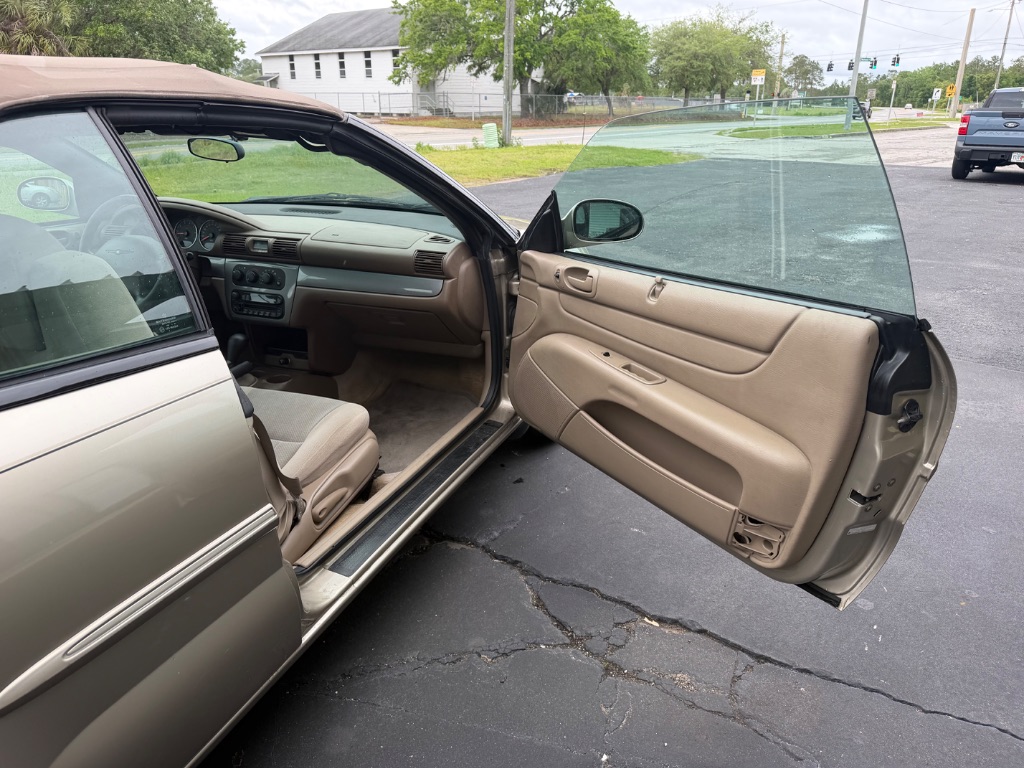 2004 Chrysler Sebring - $3,995