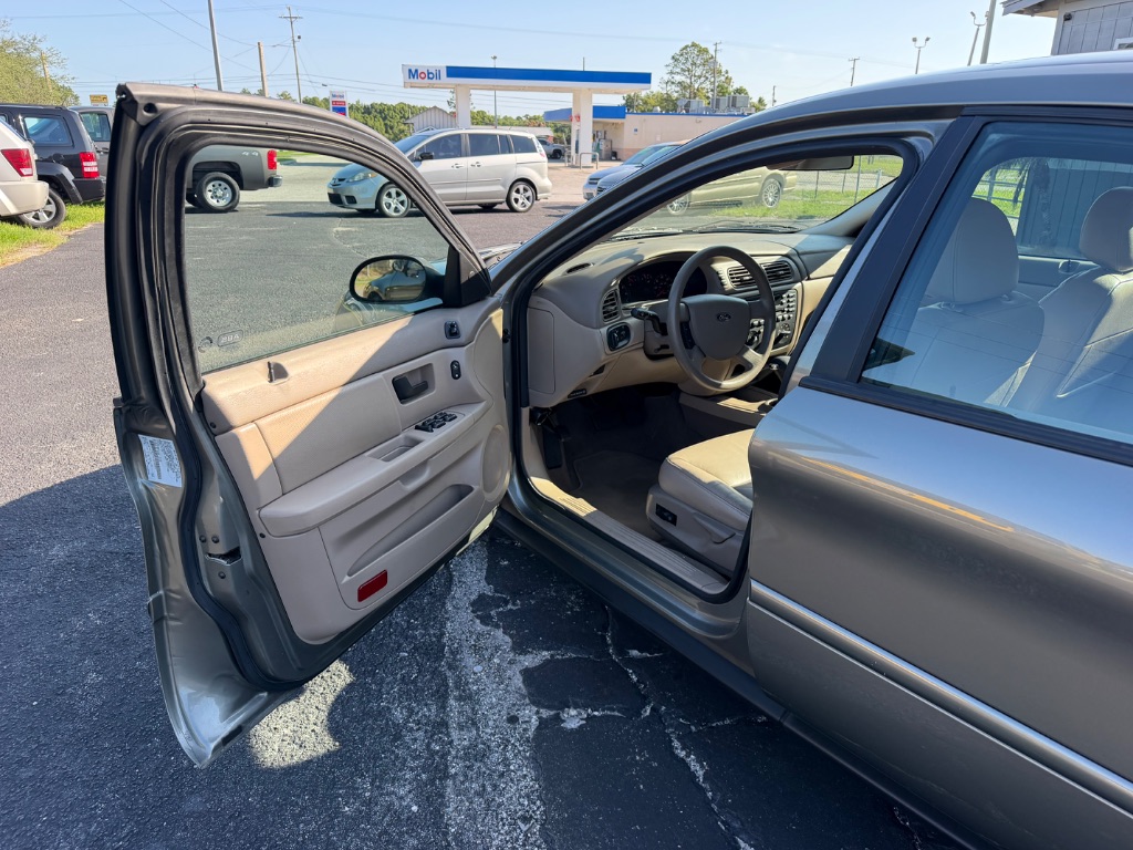 2004 Ford Taurus - $5,495