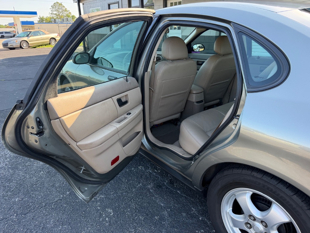 2004 Ford Taurus - $5,495