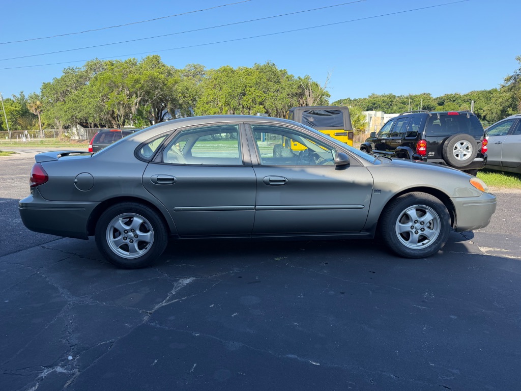 2004 Ford Taurus - $5,495