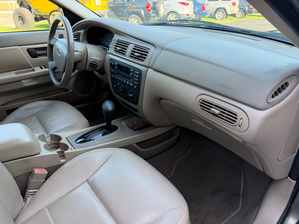 2004 Ford Taurus - $5,495