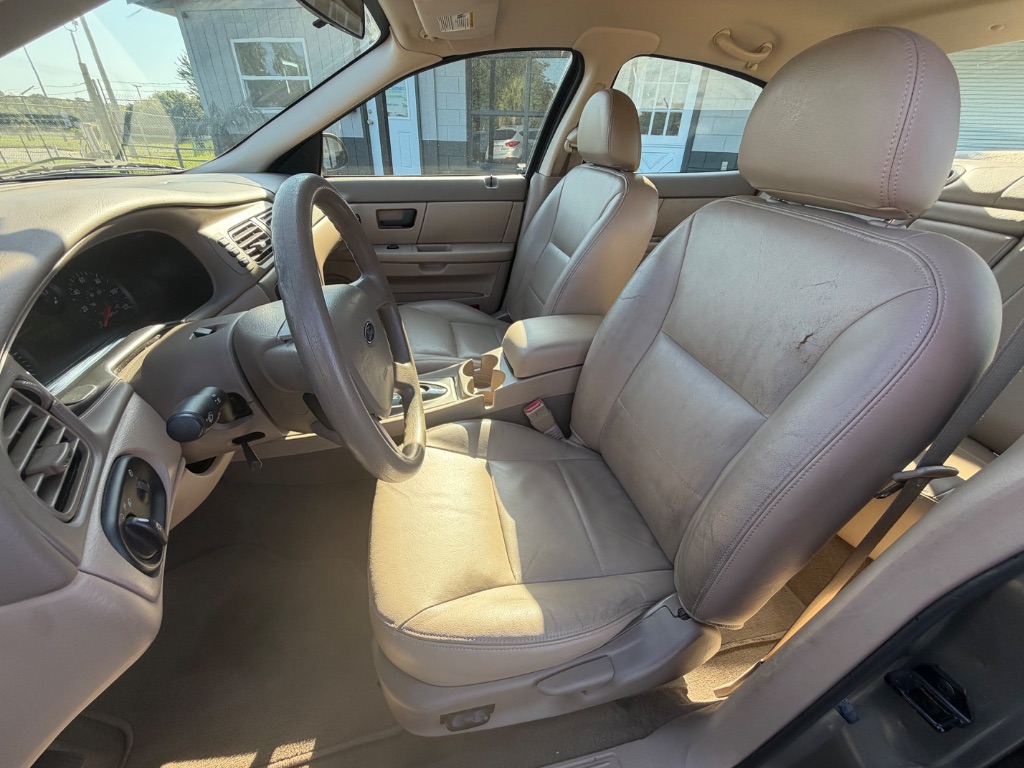 2004 Ford Taurus - $5,495