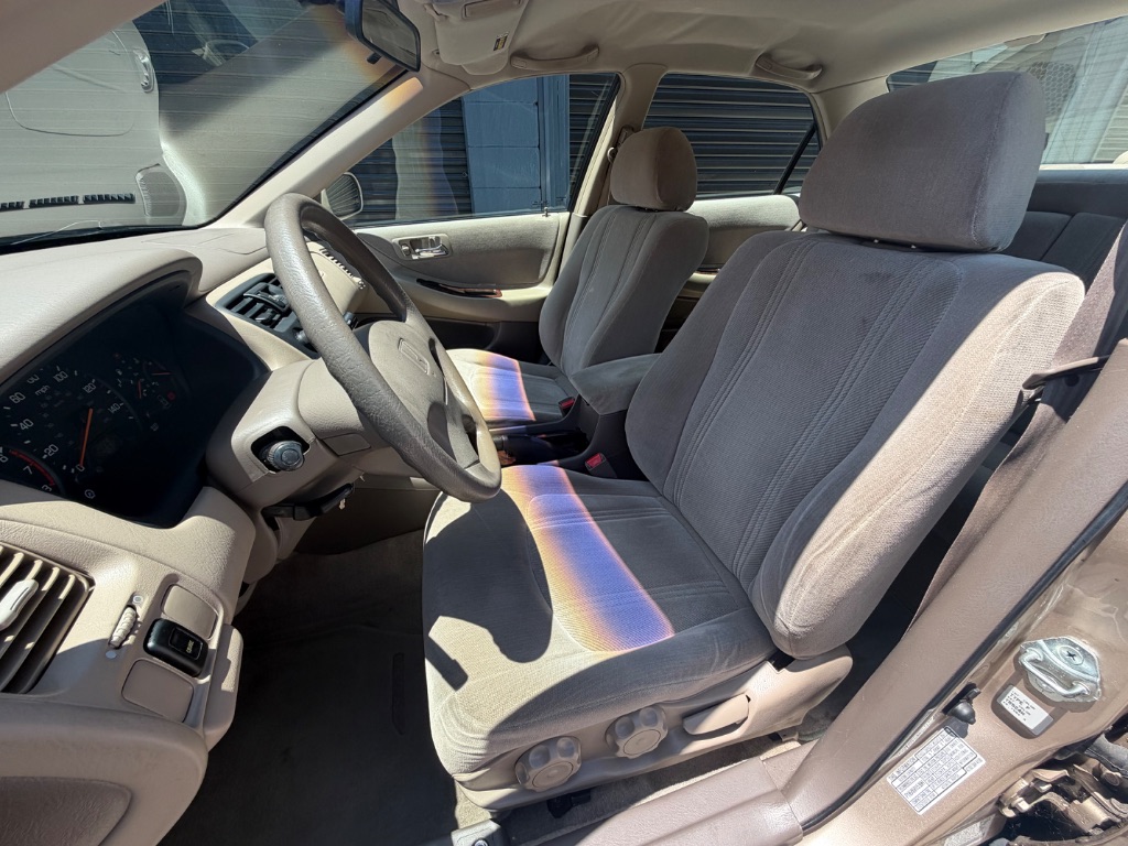 2000 Honda Accord - $4,995