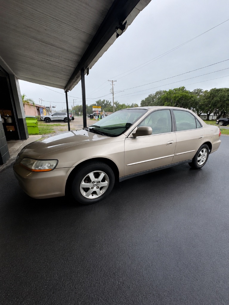 2000 Honda Accord - $4,995