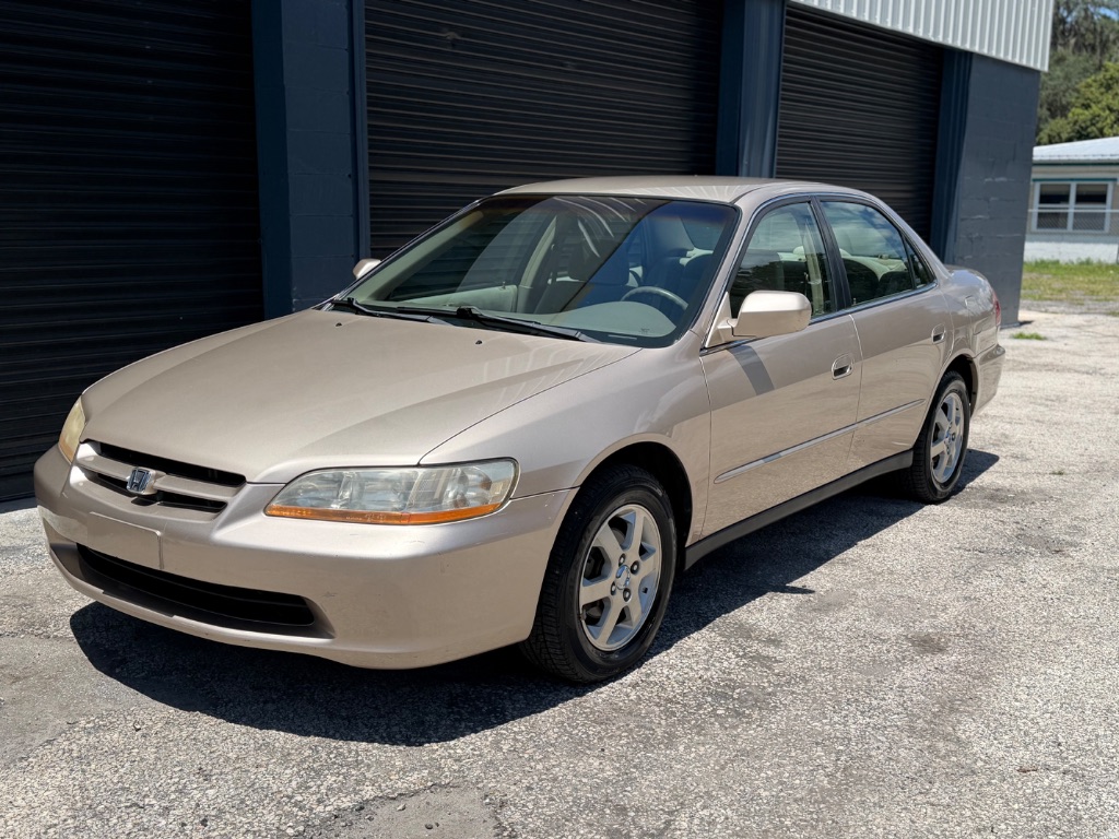 2000 Honda Accord - $4,995