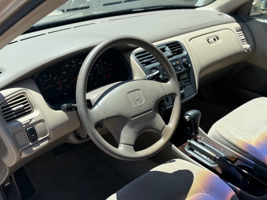 2000 Honda Accord - $4,995