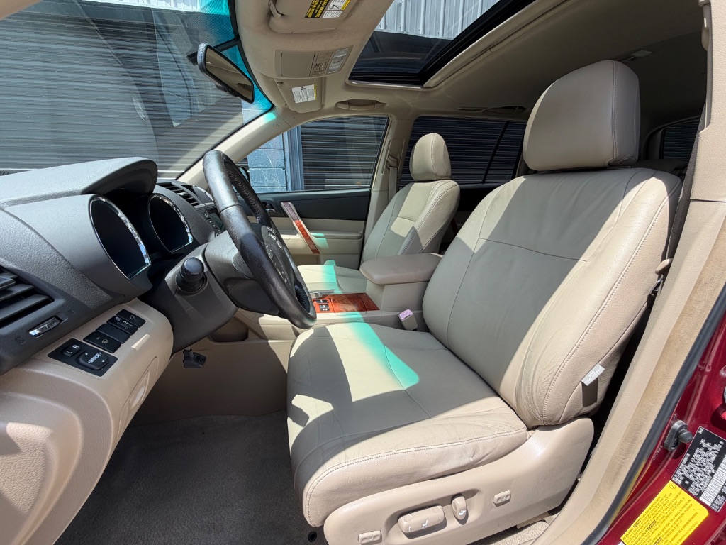 2008 Toyota Highlander - $12,495