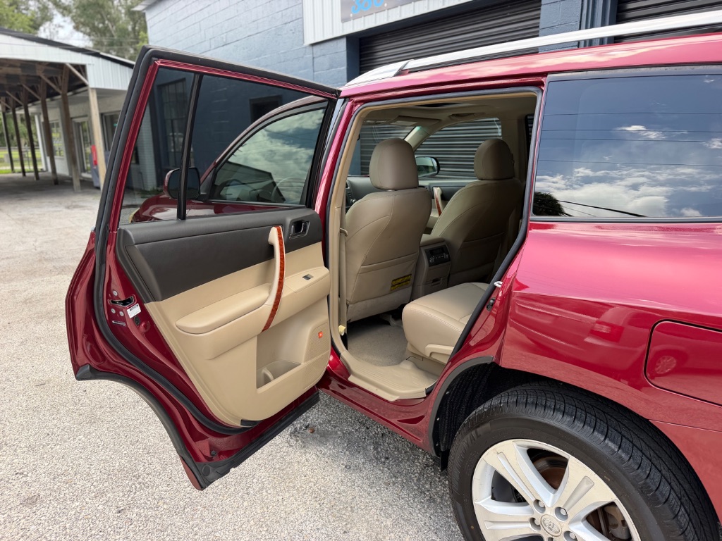 2008 Toyota Highlander - $12,495