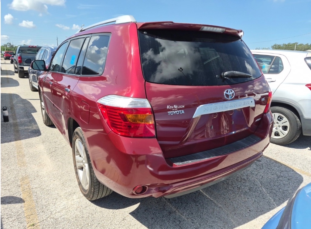 2008 Toyota Highlander - $12,495