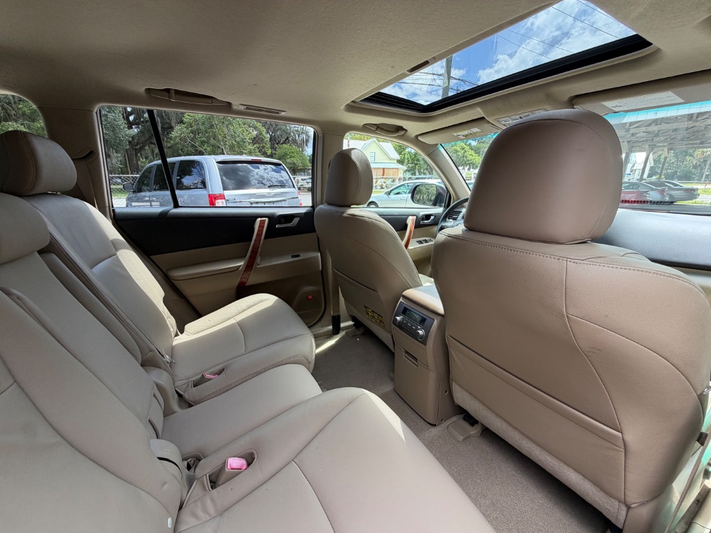 2008 Toyota Highlander - $12,495