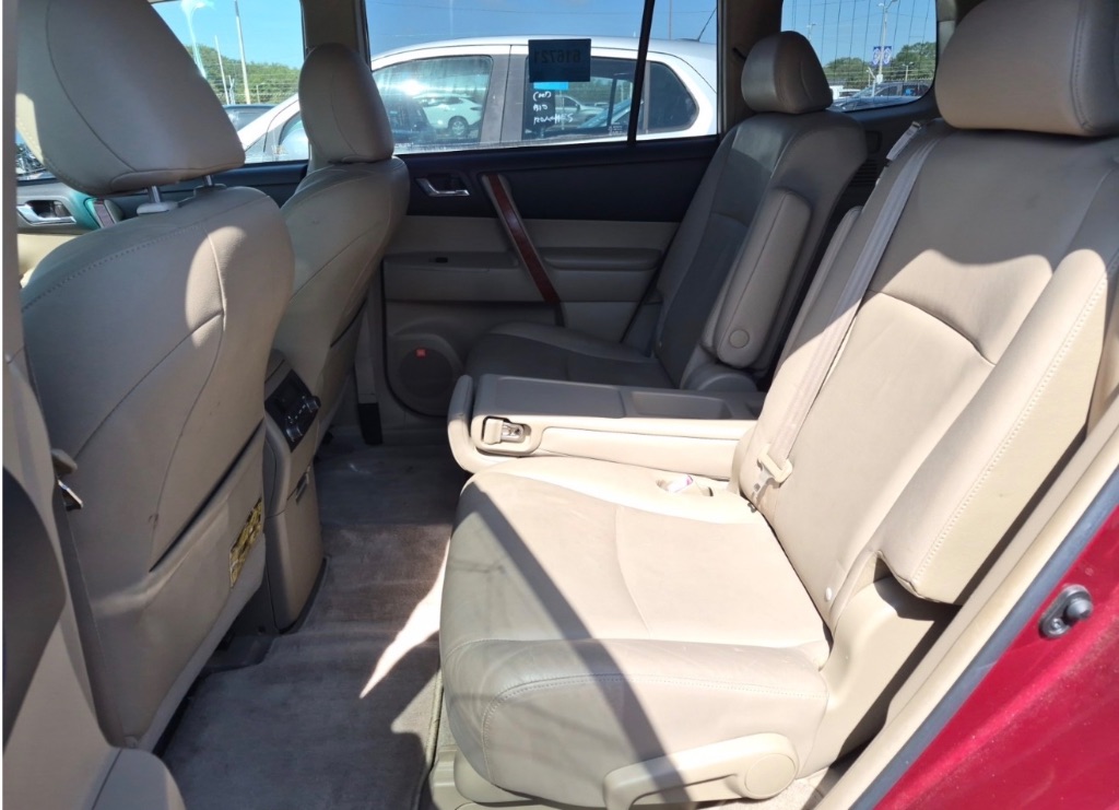 2008 Toyota Highlander - $12,495