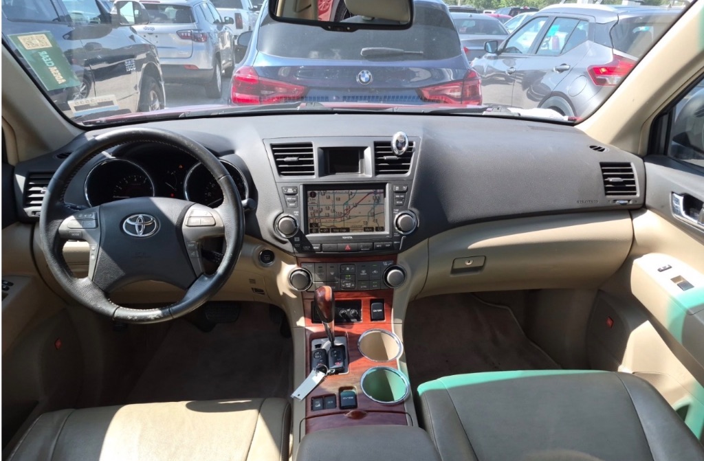 2008 Toyota Highlander - $12,495