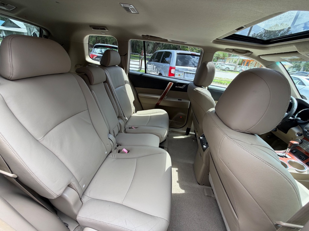 2008 Toyota Highlander - $12,495