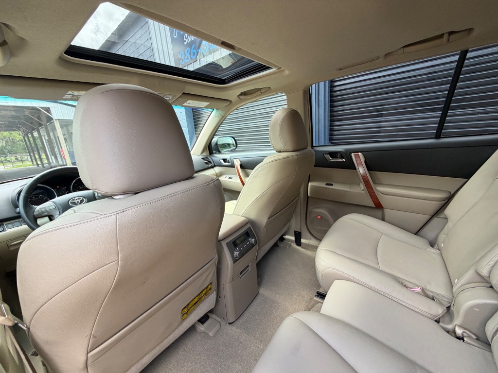 2008 Toyota Highlander - $12,495