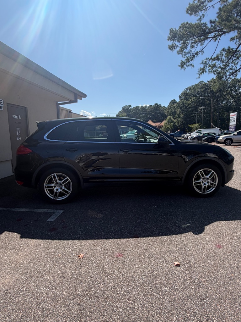 2014 Porsche Cayenne - $9,650