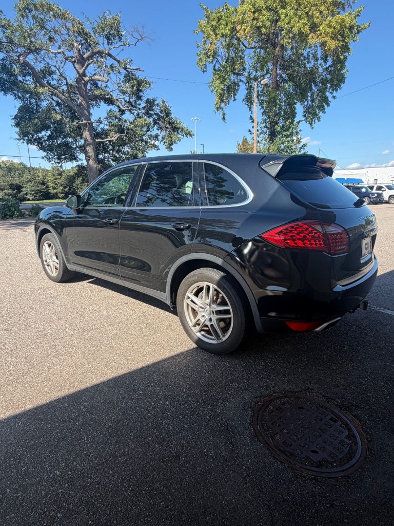2014 Porsche Cayenne - $9,650