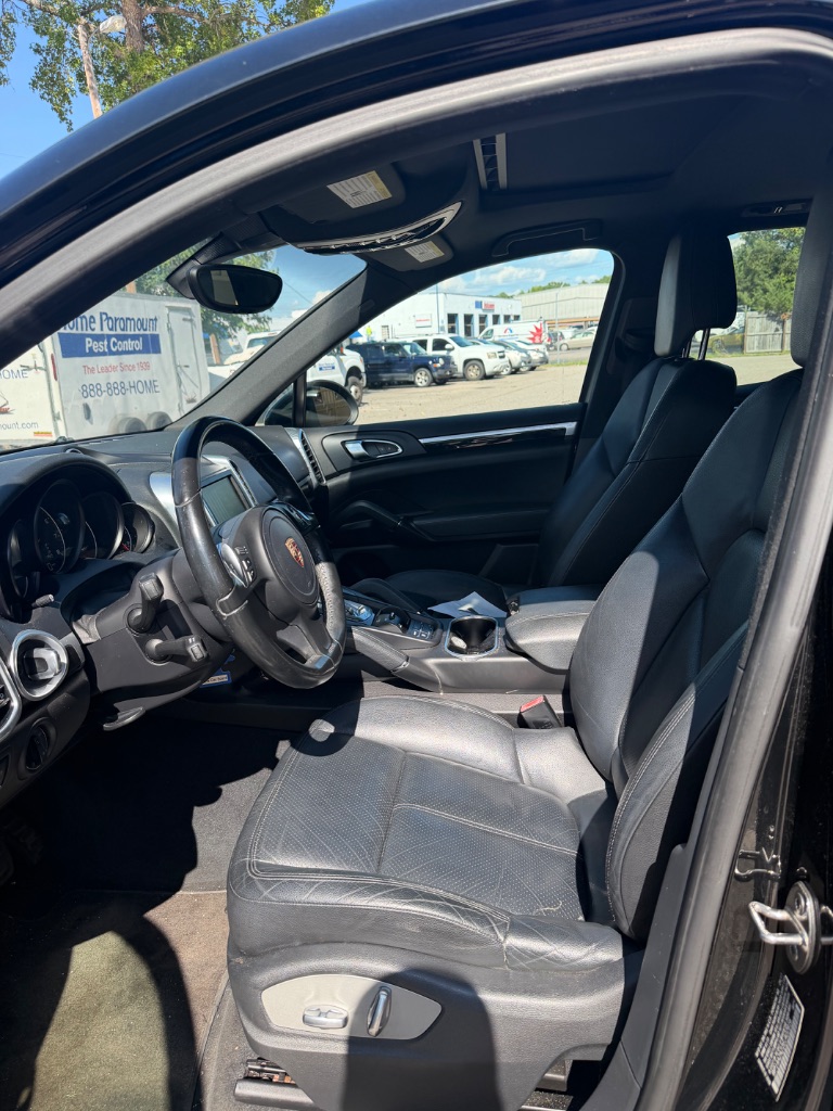 2014 Porsche Cayenne - $9,650