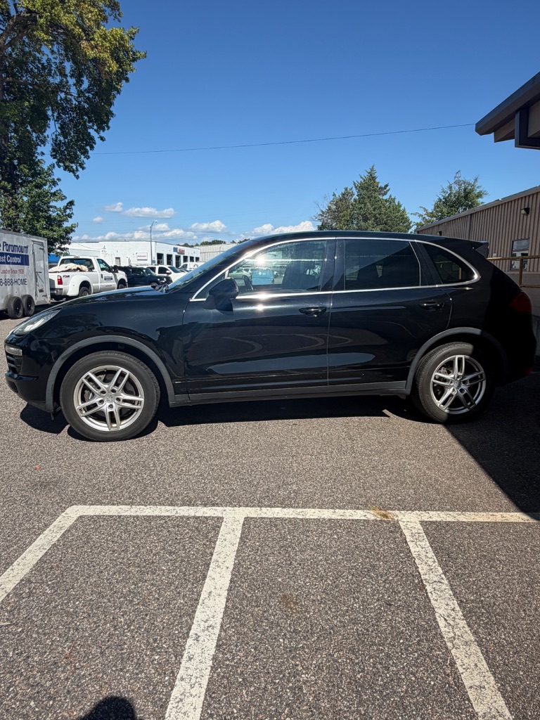 2014 Porsche Cayenne - $9,650