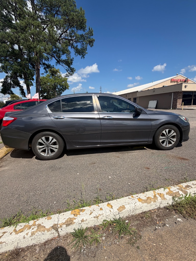 2015 Honda Accord - $10,390