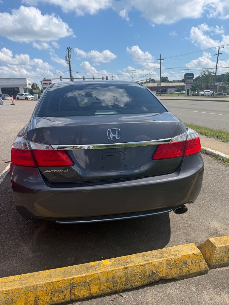 2015 Honda Accord - $10,390