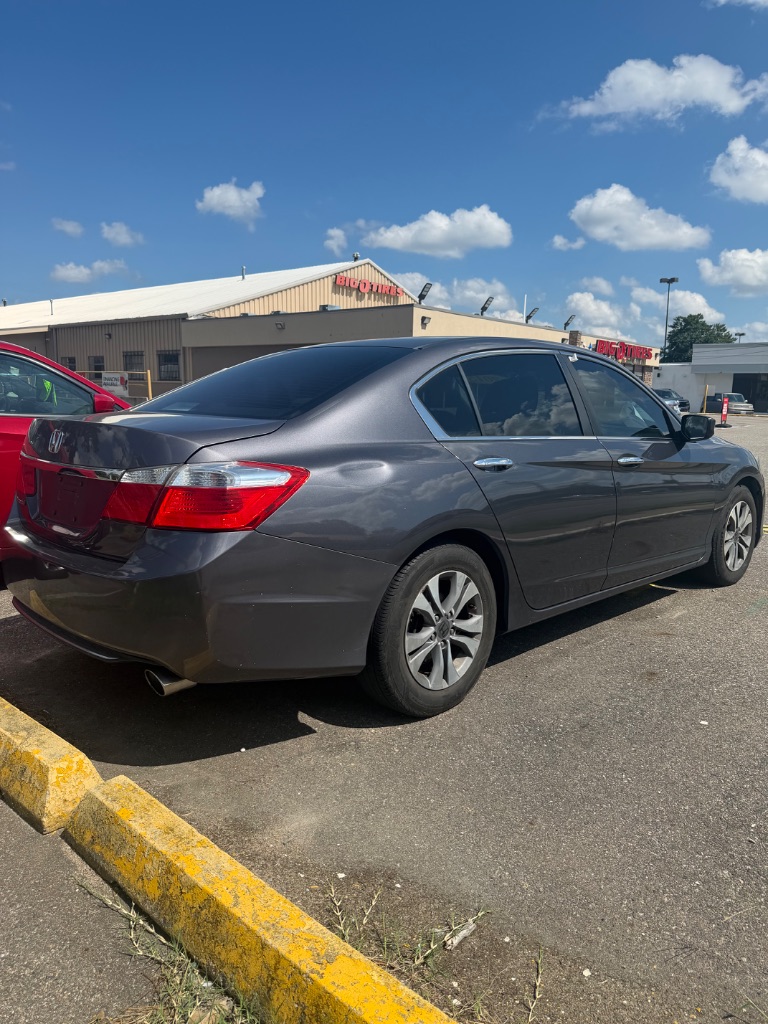 2015 Honda Accord - $10,390