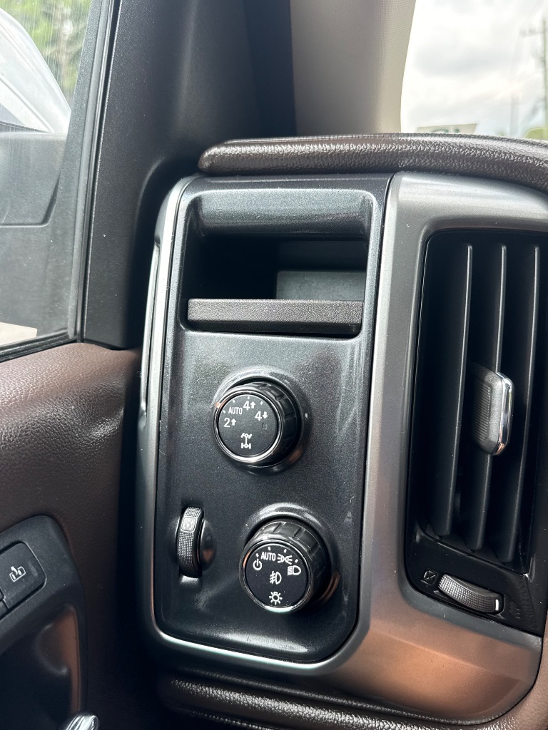 2015 Chevrolet Silverado 1500 - $18,800