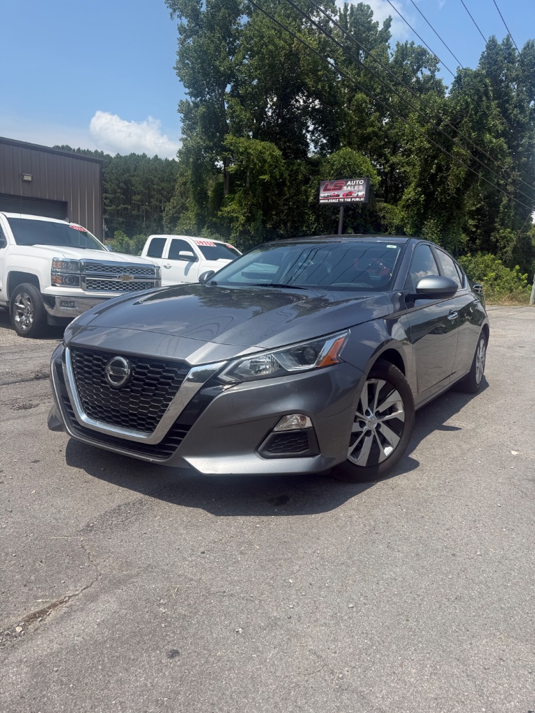 2020 Nissan Altima - $10,200