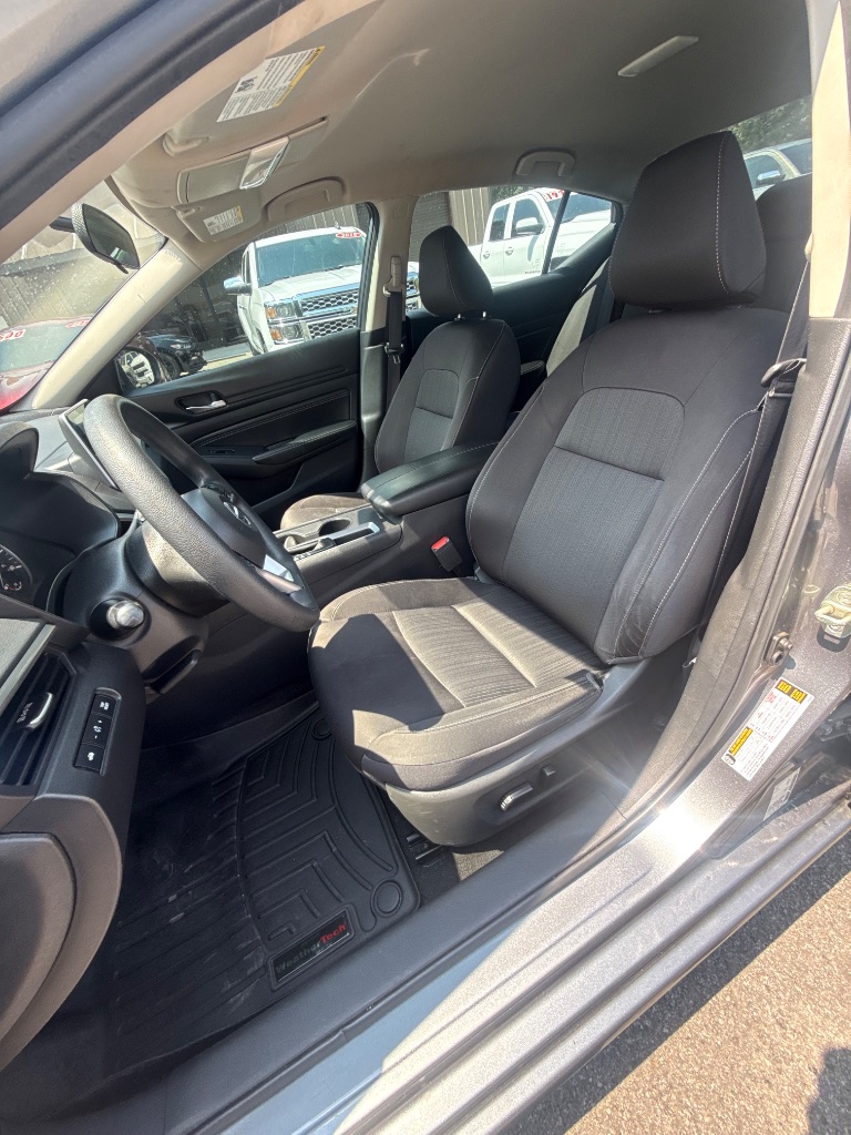 2020 Nissan Altima - $10,200